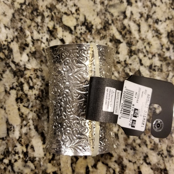 Bracelet - Picture 2 of 2